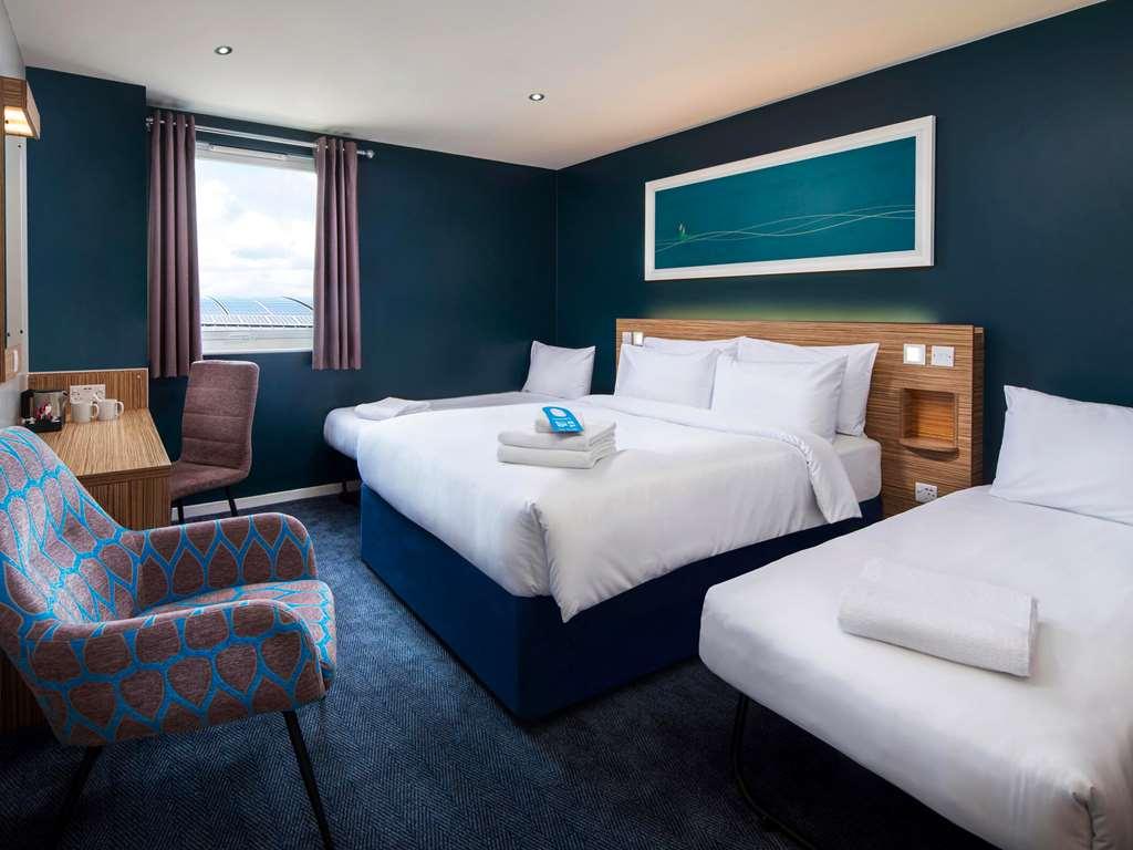 Travelodge London Ealing Rum bild