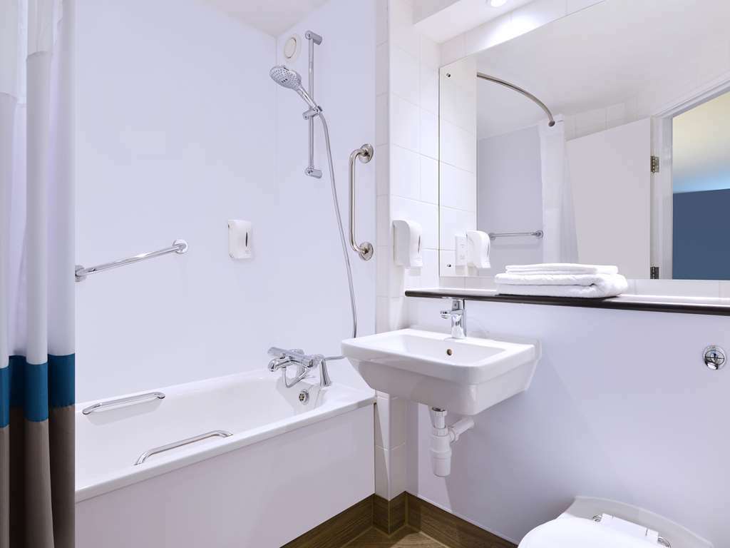 Travelodge London Ealing Rum bild