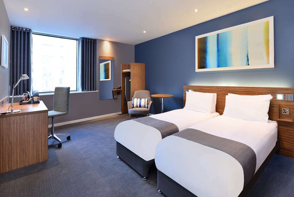 Travelodge London Ealing Rum bild